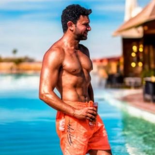 Ultimate Men’s Resort Wear Tips to Travel Smart 2025